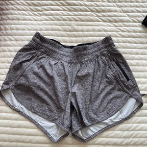 Lululemon hotty hot 4” shorts